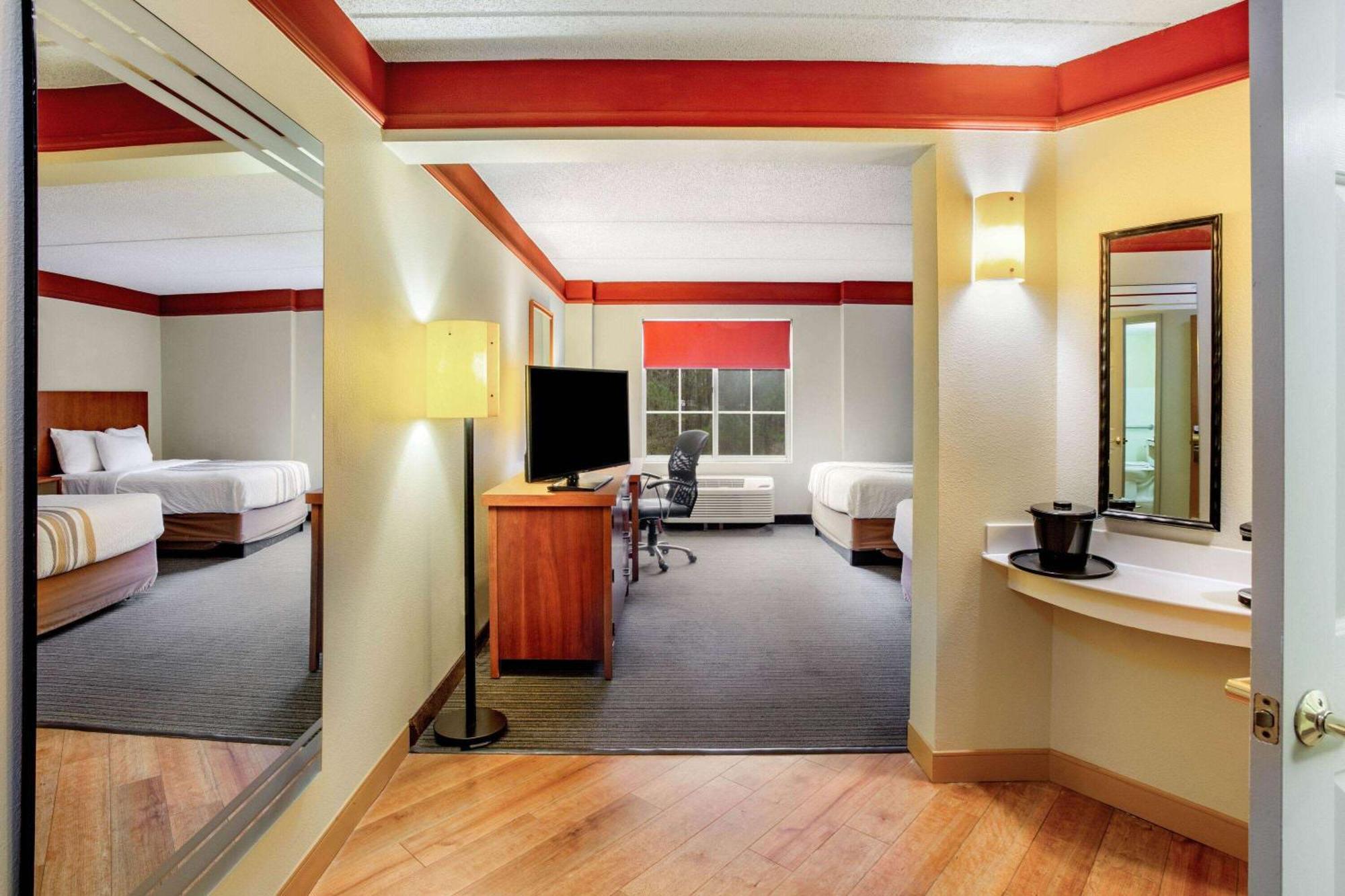 Hotel La Quinta By Wyndham Raleigh/Durham Southpoint Exterior foto